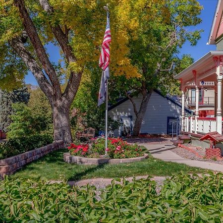 The Silk Pincushion (Adults Only) Bed & Breakfast Golden Dış mekan fotoğraf