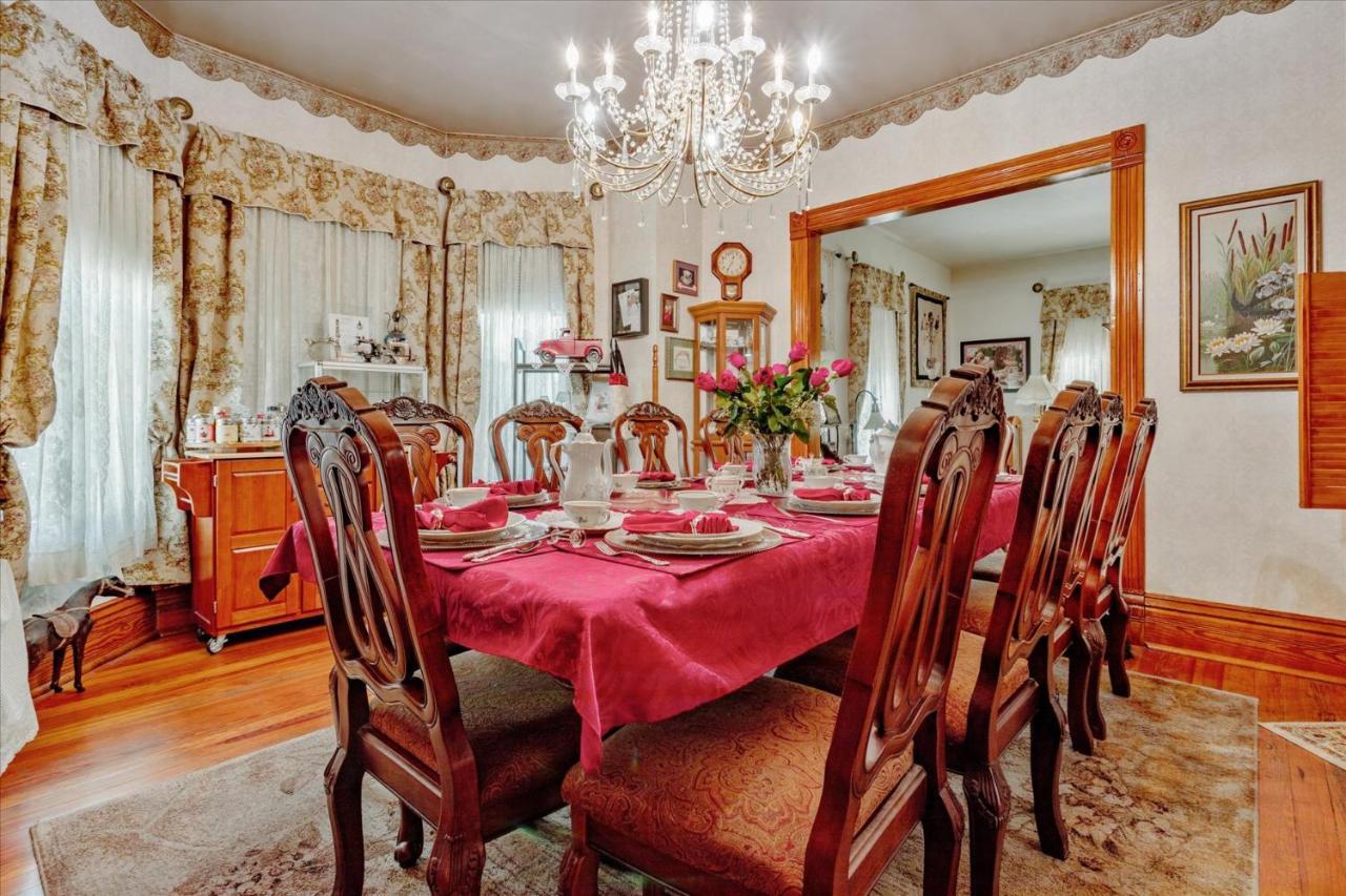 The Silk Pincushion (Adults Only) Bed & Breakfast Golden Dış mekan fotoğraf