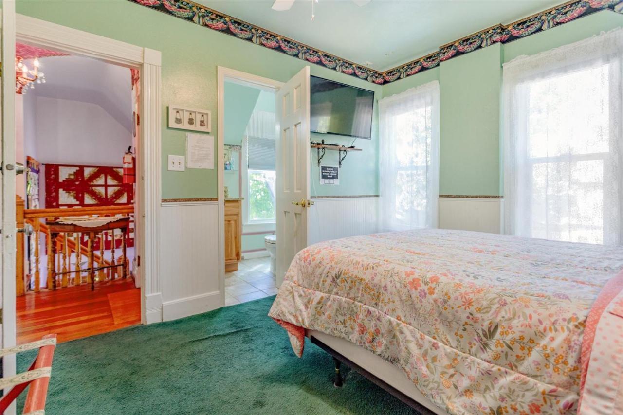 The Silk Pincushion (Adults Only) Bed & Breakfast Golden Dış mekan fotoğraf